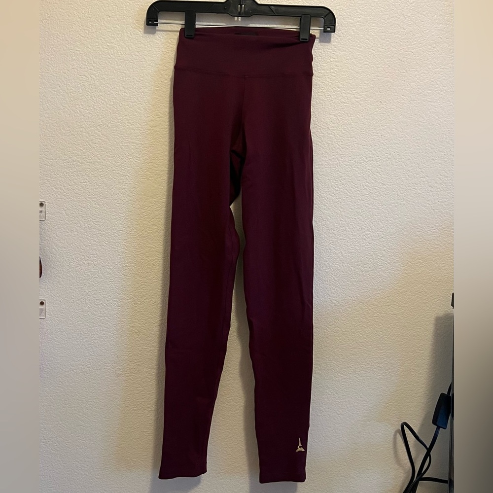 Dark Maroon leggings - size : Medium on tag - fits very small